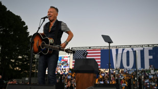 Springsteen lan&ccedil;a mini-&aacute;lbum que inclui mensagem altamente cr&iacute;tica a Donald Trump