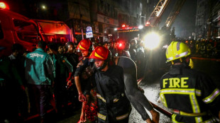 Bangladesh : la colère et l'angoisse des familles des victimes de l'incendie meurtrier de Dacca