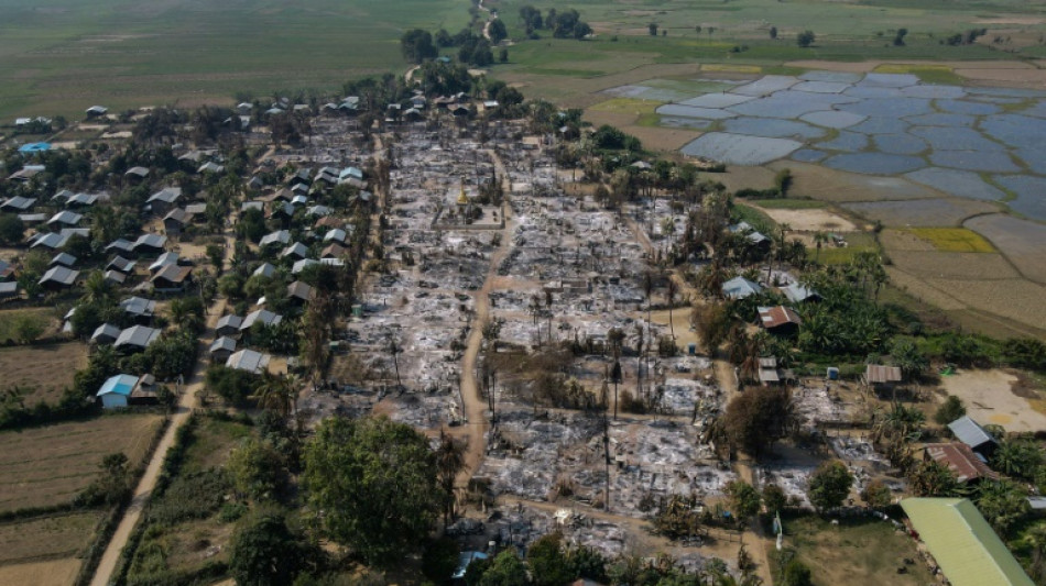 Birmanie: les troupes de la junte incendient des centaines de maisons 