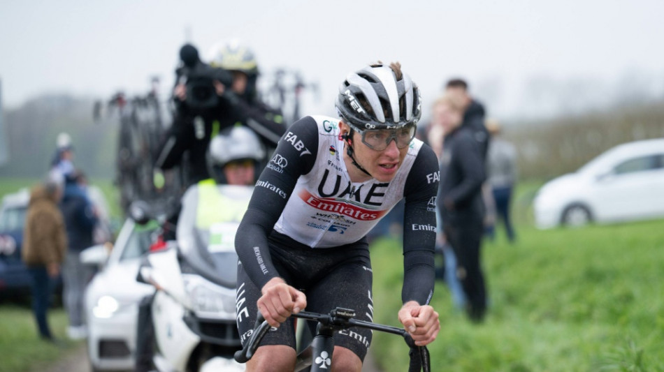 Pogacar nach Sturz bei L&uuml;ttich-Bastogne-L&uuml;ttich raus