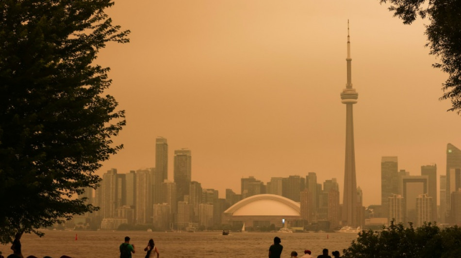 Les feux de for&ecirc;ts empestent l'air avant la finale du Mondial, Trump menace le Canada