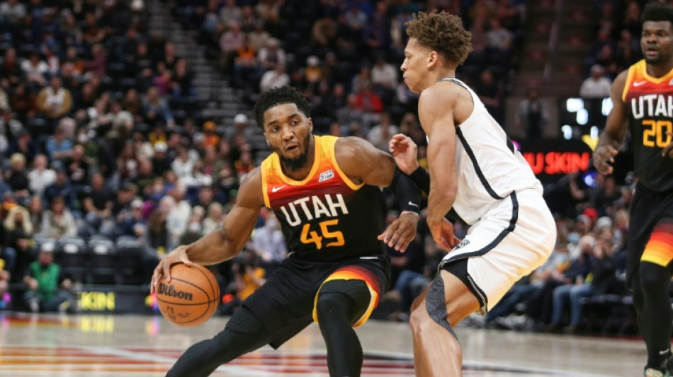 NBA: Utah et Mitchell, de retour, infligent une 7e défaite de rang aux Nets