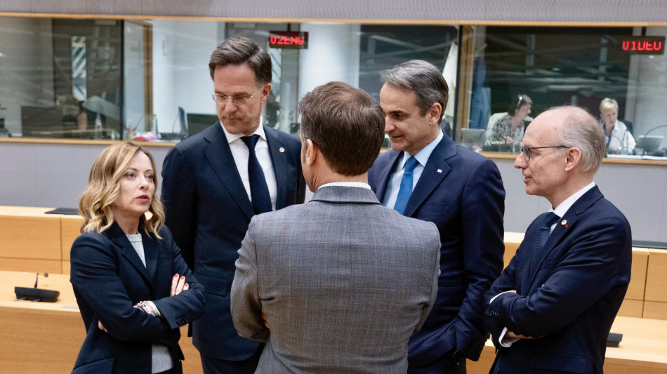 Meloni, 'il dibattito su Draghi ai vertici Ue &egrave; filosofia'