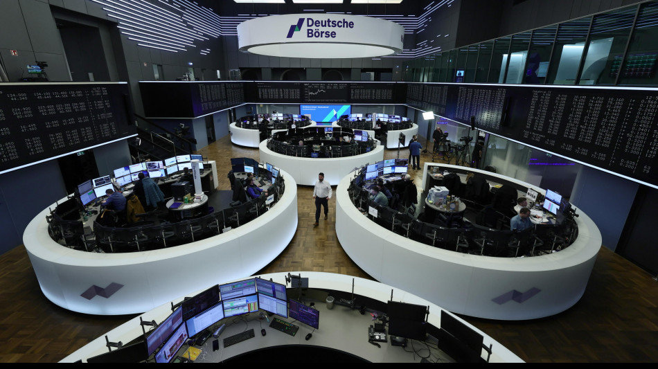 Borsa: l'Europa apre debole, attesa per il nome del presidente della Fed