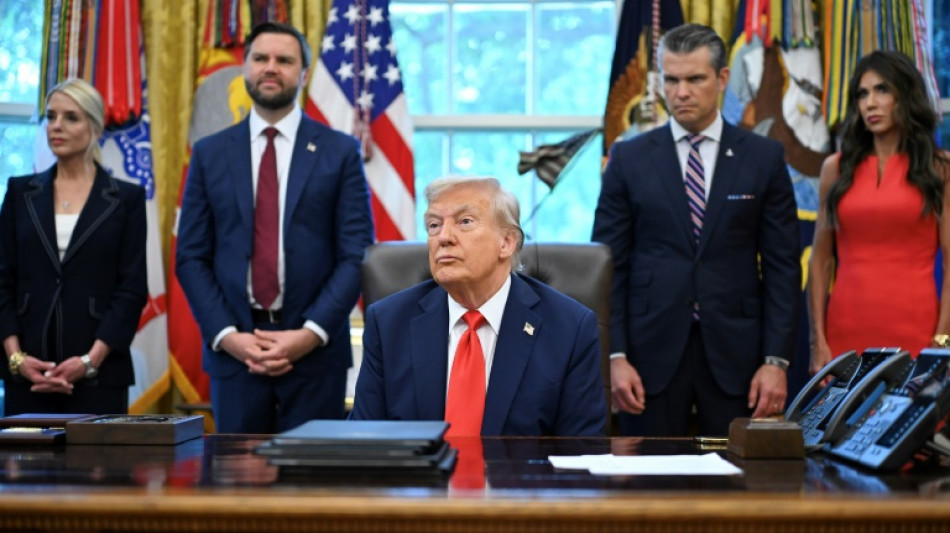 Trump eyes N.Korea meet as he ambushes S.Korea leader