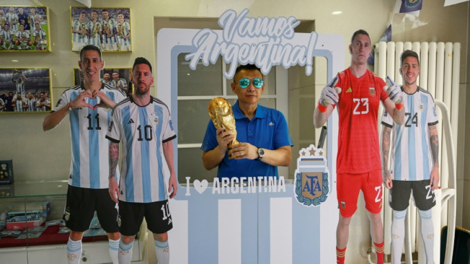 Ida de Messi &agrave; China para amistoso empolga multid&atilde;o de f&atilde;s