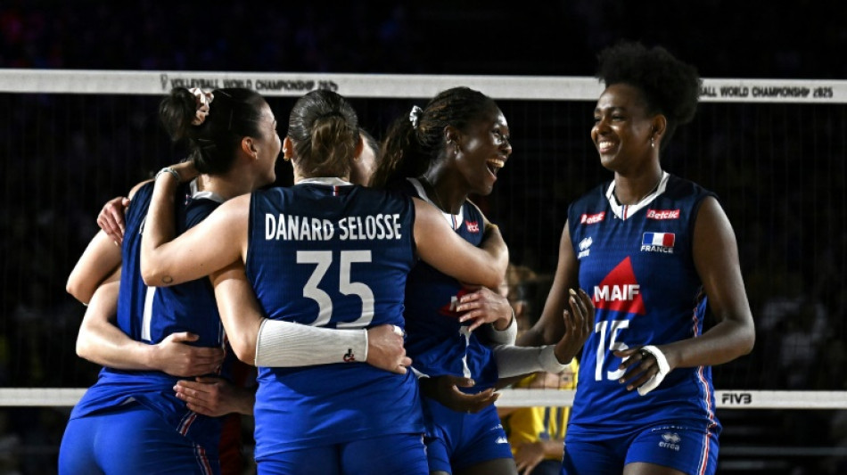 Volley: Mission accomplie pour les Bleues, qualifi&eacute;es pour les 8es du Mondial