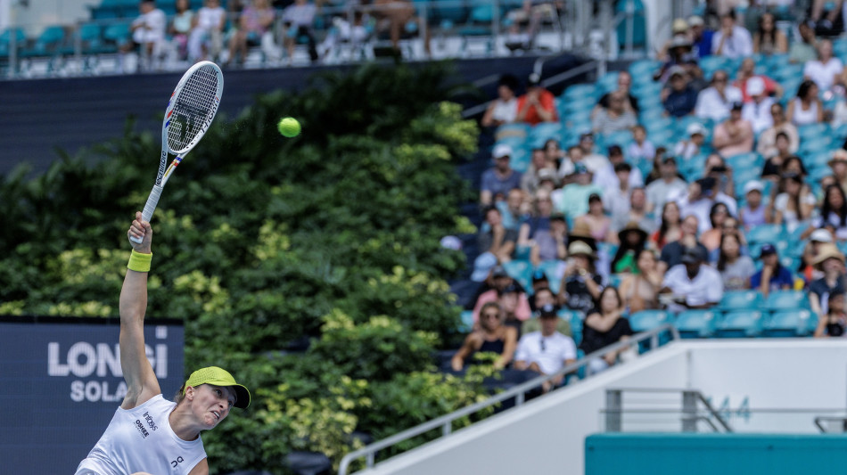 Tennis: Swiatek dimentica gli haters 'la Wta mi ha protetto'