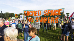 I veterani scendono in piazza contro l'arco di Trump, 'viola un luogo sacro'