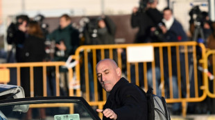 Affaire du baiser forc&eacute;: d&eacute;but du proc&egrave;s de l'ex-patron du foot espagnol