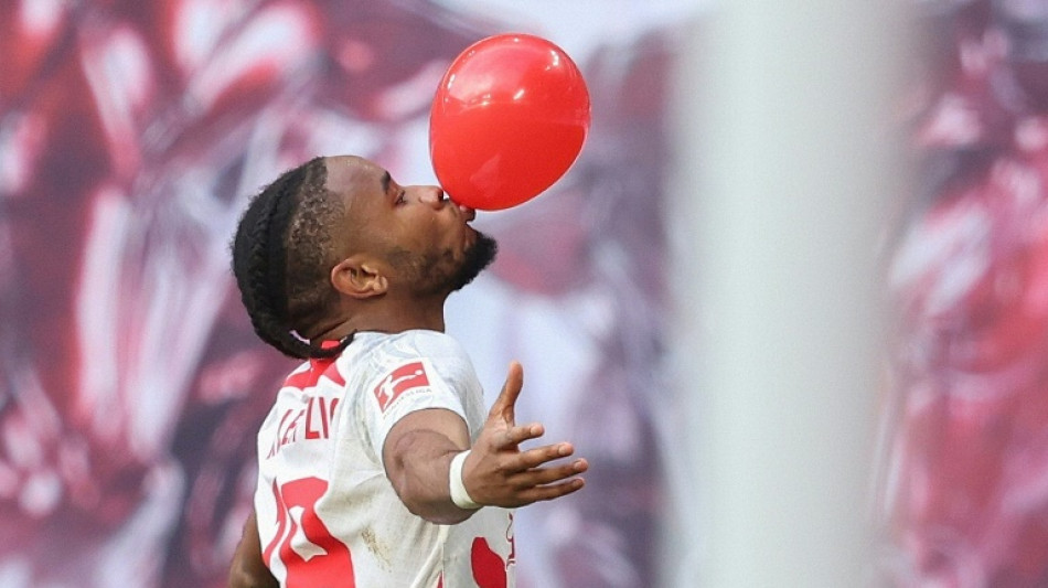 Leipzig vence Werder Bremen (2-1) e volta ao 'p&oacute;dio' da Bundesliga; Leverkusen empata com Stuttgart