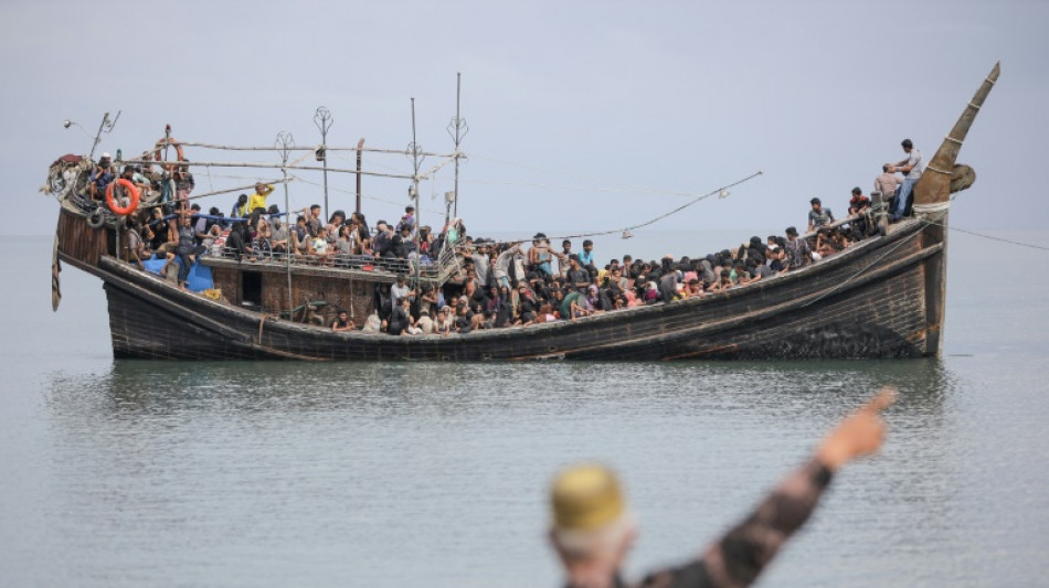 Rund 250 Rohingya-Flüchtlinge in Indonesien zurück aufs Meer geschickt