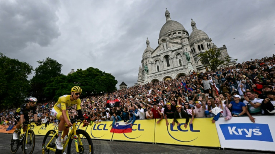 Tour de France: &agrave; Montmartre, la mythique rue Lepic en &eacute;bullition avant la mont&eacute;e du peloton