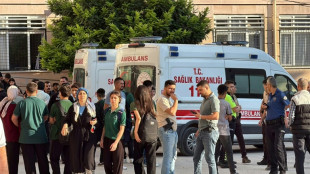 Jugendlicher schie&szlig;t vor Schule um sich: Elf Verletzte in der T&uuml;rkei