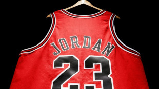 Trikot von Michael Jordan f&uuml;r zehn Millionen Dollar versteigert