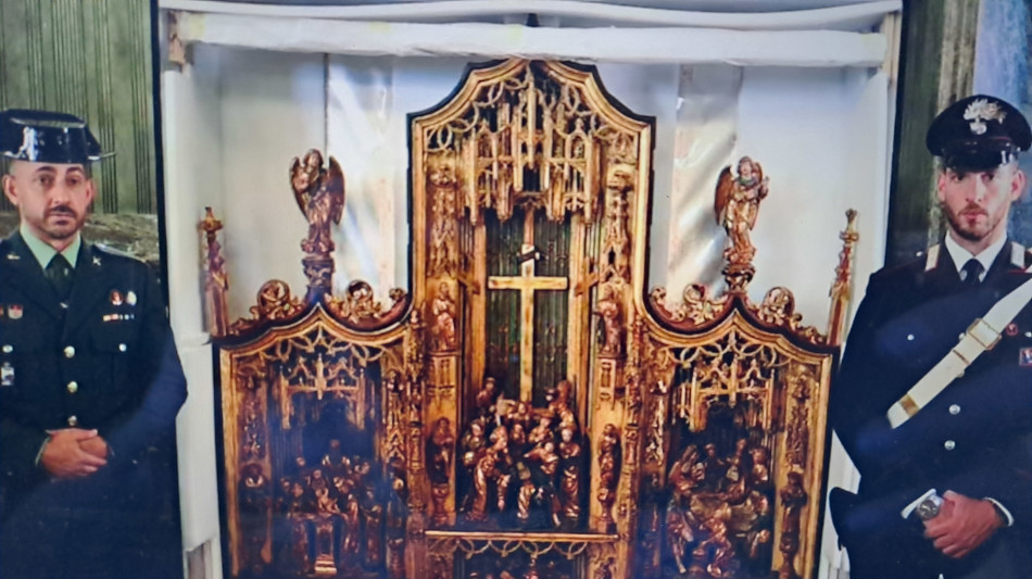 Tornano in Spagna 62 opere d'arte, indagine Cc-Guardia civil