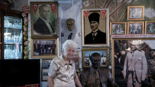 Dans l'ouest de la Turquie: sa vie avec Atat&uuml;rk