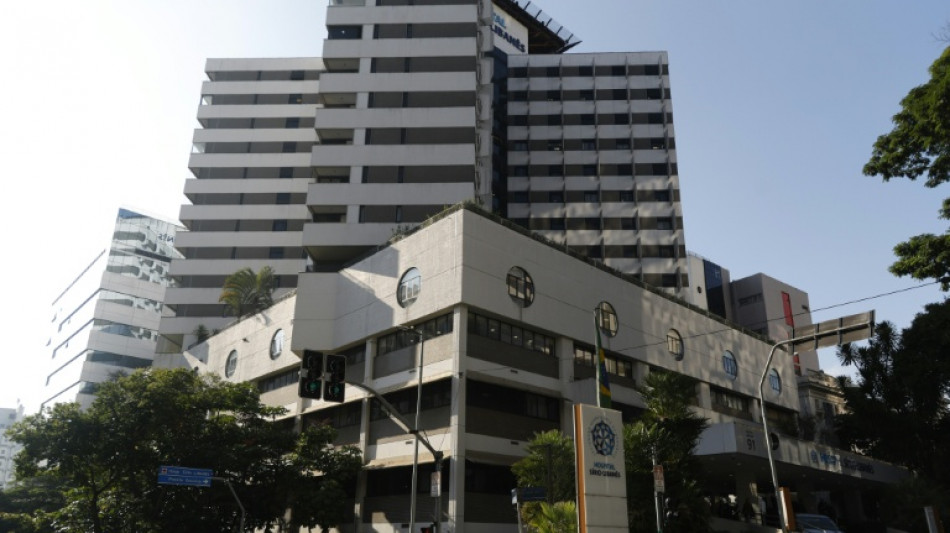 Lula passa por cirurgia para remover les&atilde;o cut&acirc;nea da cabe&ccedil;a