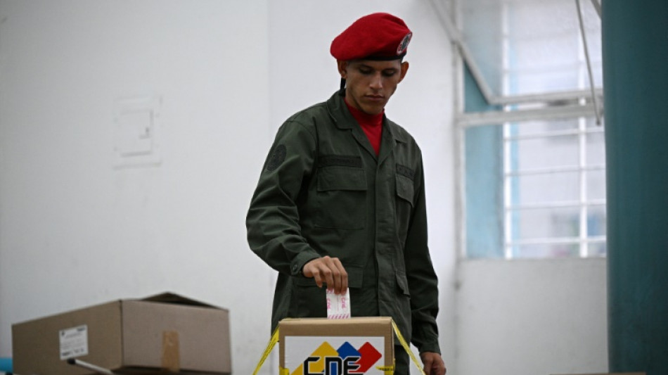 Venezuela celebra elecciones sin oposici&oacute;n con miras a fortalecer a Maduro