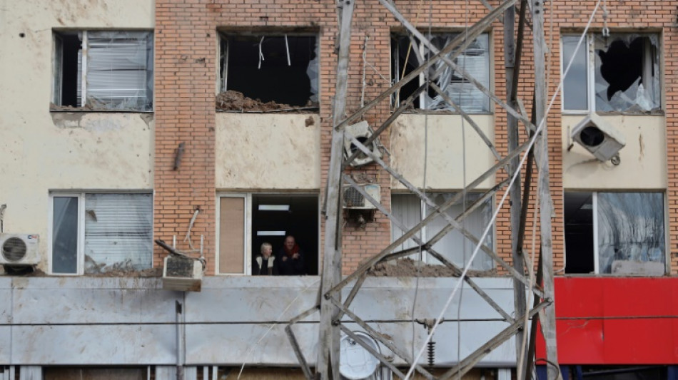 Ukraine: les combattants de Marioupol lancent un appel d&eacute;sesp&eacute;r&eacute;, Kiev re&ccedil;oit des avions de chasse