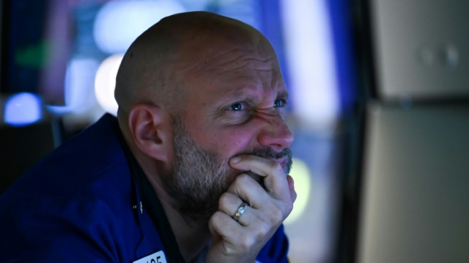 Wall Street recule, chahut&eacute;e par les d&eacute;boires de Tesla