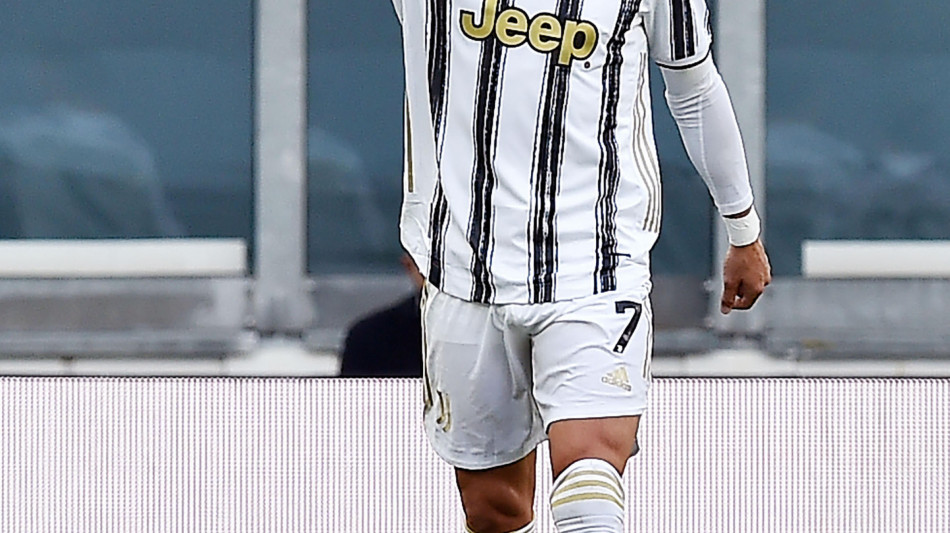 Calcio: Ronaldo vince il ricorso, Juve dovr&agrave; pagare quasi 10 mln