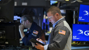 Wall Street ouvre en hausse, les r&eacute;sultats d'entreprises en ligne de mire