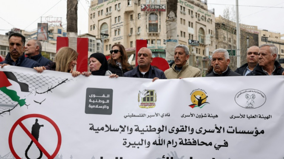 Cisjord&acirc;nia registra greves contra lei israelense de pena de morte para palestinos