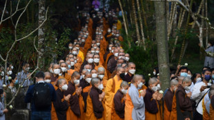 Vietnam despide en multitudinario adi&oacute;s al padre del "mindfulness"