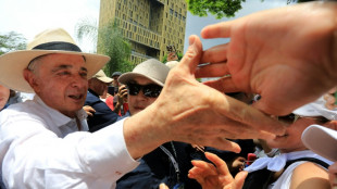 Ex-presidente da Col&ocirc;mbia pede para apelar da senten&ccedil;a em liberdade