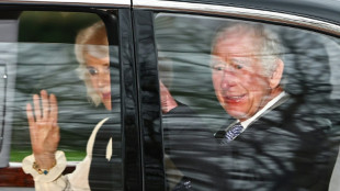 Rei Charles aparece em público pela 1ª vez desde anúncio de seu câncer