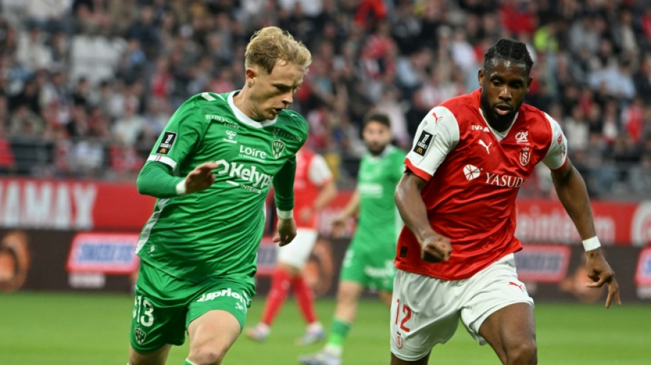 L1: Saint-&Eacute;tienne reste en vie en gagnant &agrave; Reims
