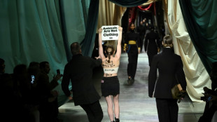 Fendi e Max Mara na mira de ativistas na Semana de Moda de Milão