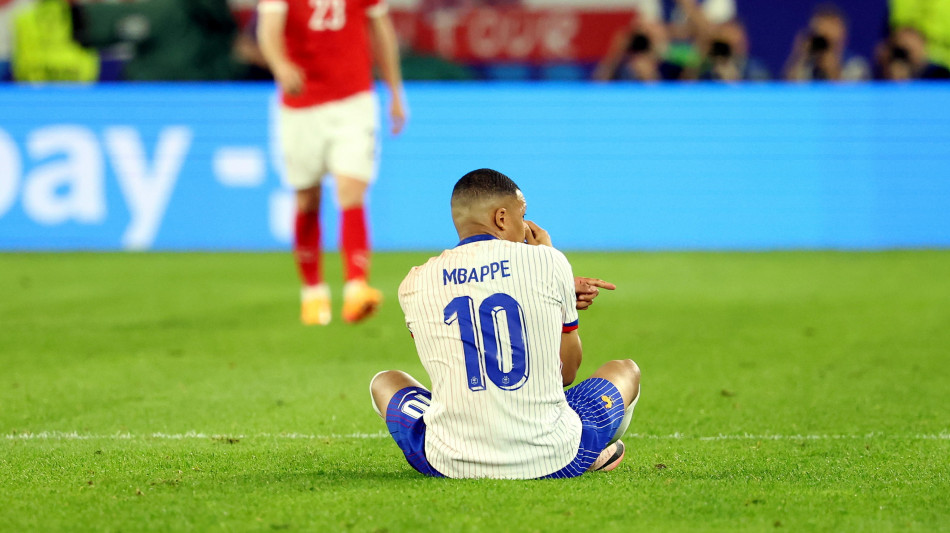 Euro 24: Francia, naso bendato e allenamento a parte per Mbapp&eacute;
