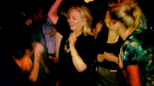 Ex-US-Au&szlig;enministerin Clinton st&auml;rkt Finnlands Regierungschefin Marin den R&uuml;cken