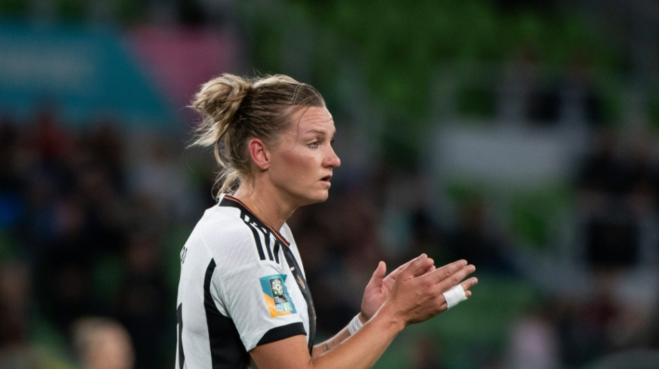 Lob f&uuml;r "Leaderin" Popp: "Sie ist saugef&auml;hrlich"