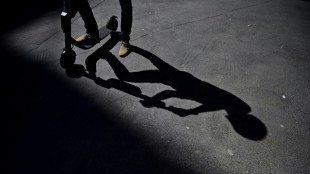 Auto erfasst E-Roller: Zwei Tote und ein Schwerverletzter in Frankfurt am Main