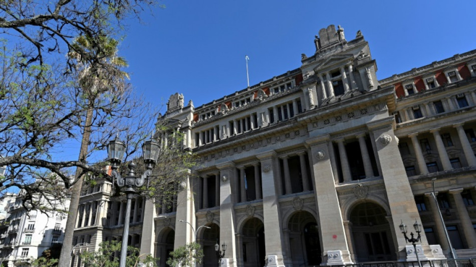 Documentos nazistas s&atilde;o encontrados em arquivos da Suprema Corte argentina