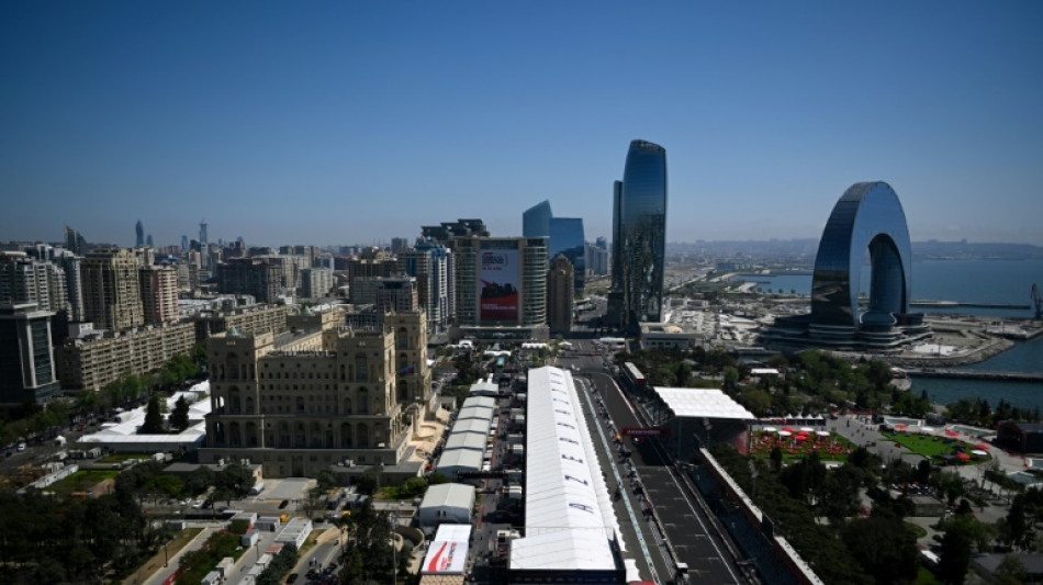 Todos &agrave; ca&ccedil;a da Red Bull pelas ruas de Baku