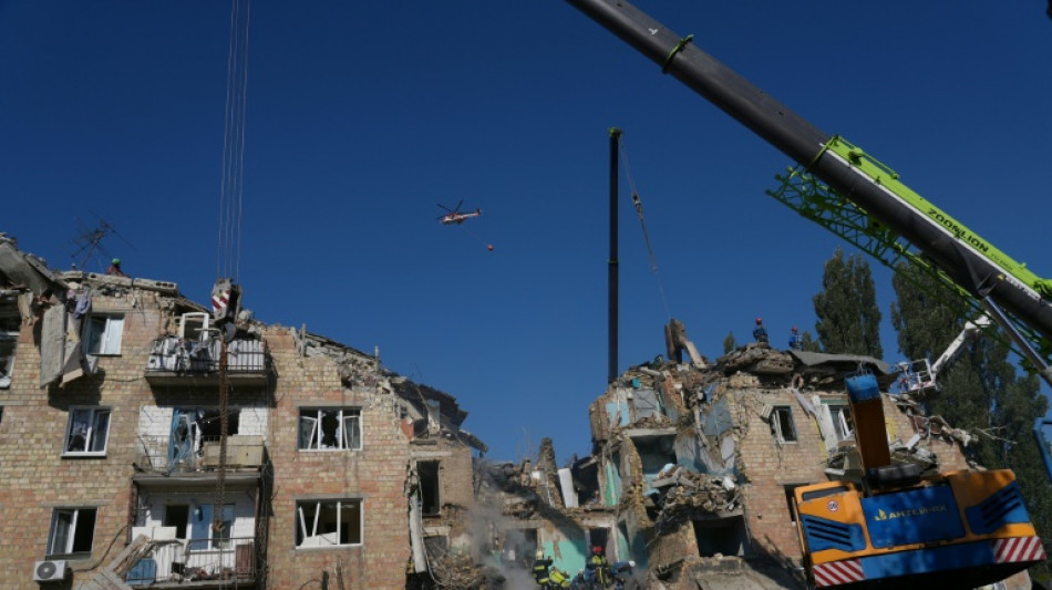 Un ataque masivo ruso deja 19 muertos en Kiev y socava los esfuerzos de paz