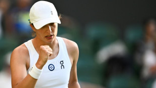 Swiatek vence croata Petra Martic e vai &agrave;s oitavas de Wimbledon