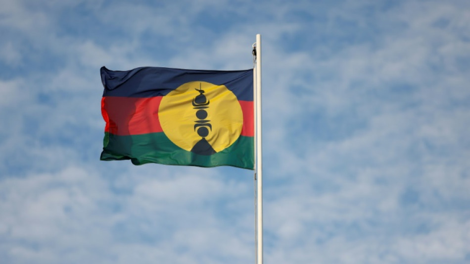 Nouvelle-Calédonie: le FLNKS rejette l'accord de Bougival, Valls regrette un choix "incompréhensible"