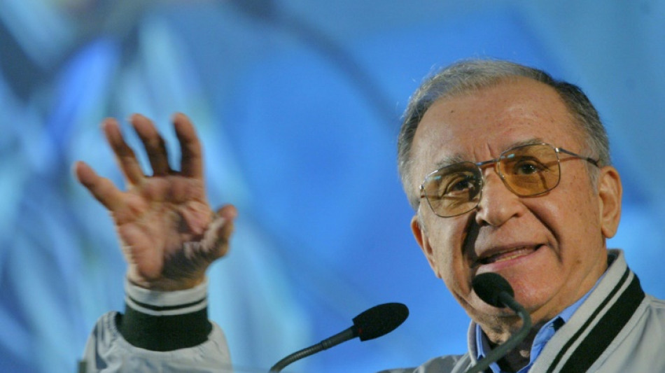 Morre aos 95 anos o ex-presidente da Rom&ecirc;nia Ion Iliescu