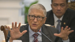 Bill Gates acelera doa&ccedil;&atilde;o de sua fortuna e critica cortes de ajuda dos EUA