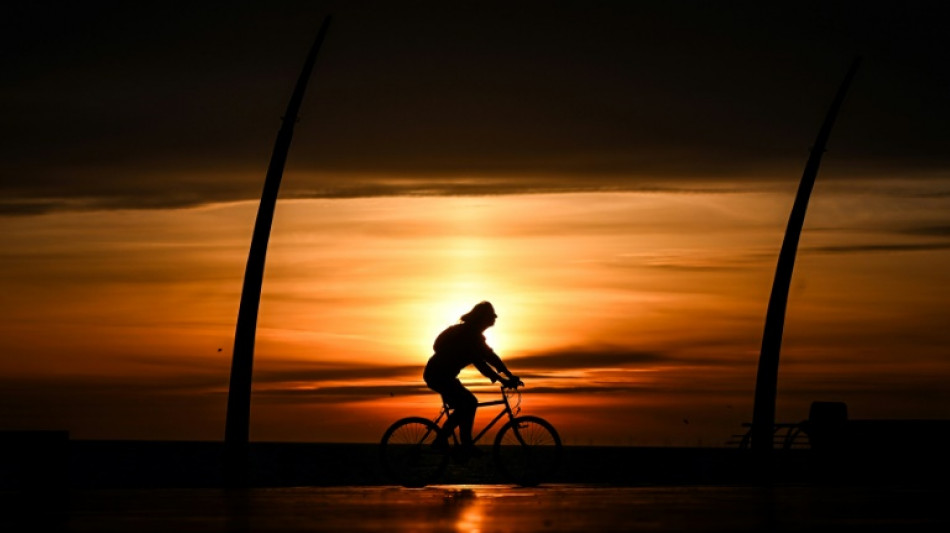 UK registers warmest spring on record: weather service