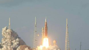 Cuatro astronautas siguen hacia la Luna por primera vez en medio siglo