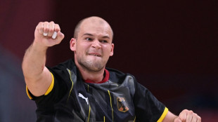 Handball: F&uuml;chse Berlin festigen Platz eins
