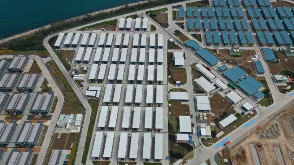 Hong Kong reconsidera imponer el confinamiento ante la ola de covid-19