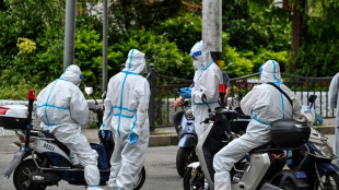 Shangh&aacute;i se exaspera bajo el yugo del covid cero