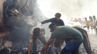 Acidente de avi&atilde;o na &Iacute;ndia deixa ao menos 204 mortos